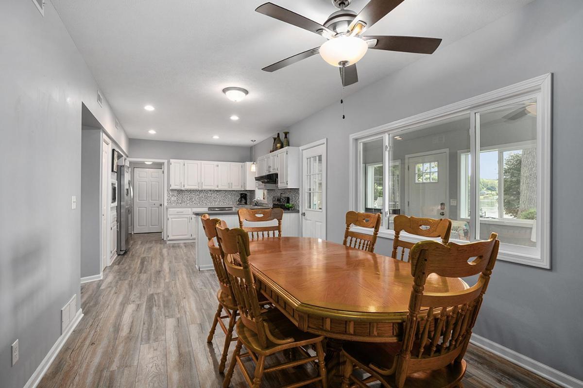 Lakeside Getaway With Dock, Firepit, Grill Newaygo Εξωτερικό φωτογραφία
